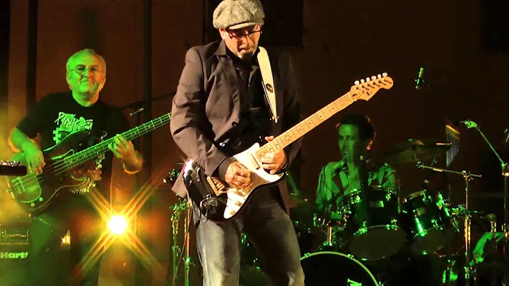COMFORTABLY NUMB - Giorgio Buttazzo, guitar -Pink & Us - Castelfranco Emilia (MO) 11 09 2015