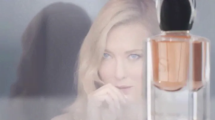 عطر Si Le Parfum من Giorgio Armani عطر مفعم بالحيوية