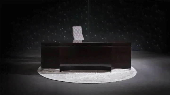 Giorgio Collection | VOGUE - Desk